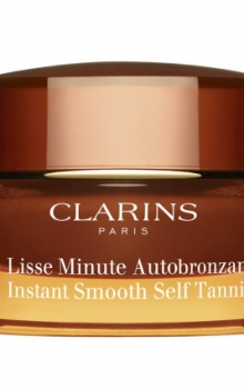 06 CLARINS INSTANT SMOOTH SELF TANNING.